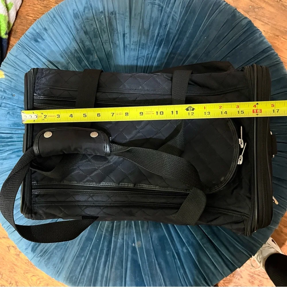 Sherpa’s Soft Side cat Carrier Duffle Bag W/wheels Privacy Curtains, bed,top zip